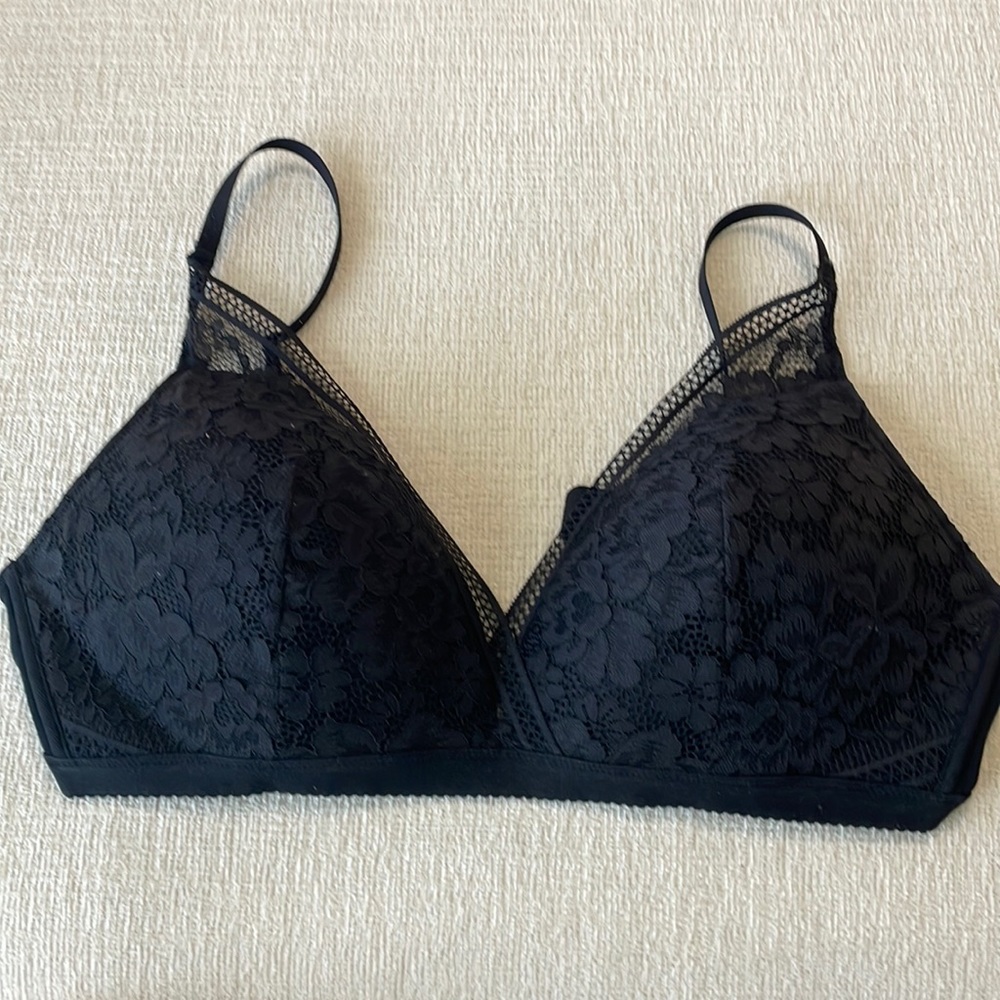 Knix Deep-V bralette